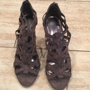 Sold 9 West Gray Suede Sandals Sz 8